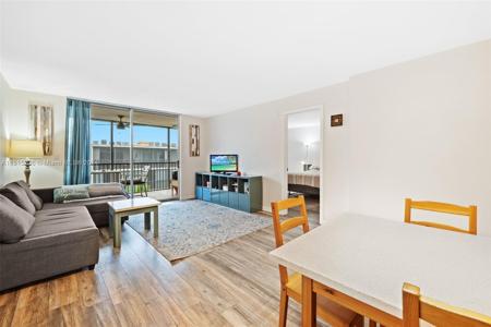 740 E Ocean Ave