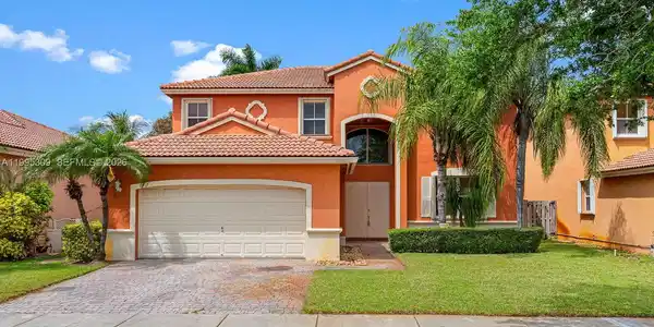 1925 SE 17th Ct