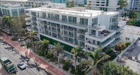 6080 Collins Ave