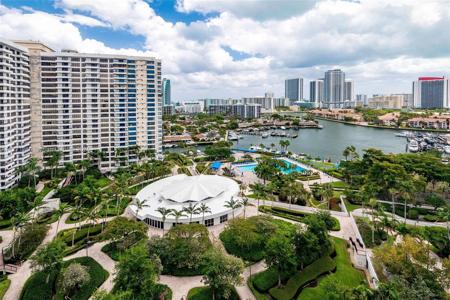600 Three Islands Blvd