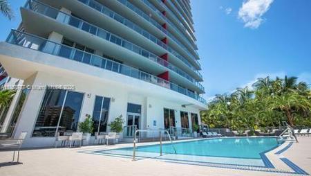 2600 E Hallandale Beach Blvd