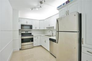 20100 W Country Club Dr Unit 504