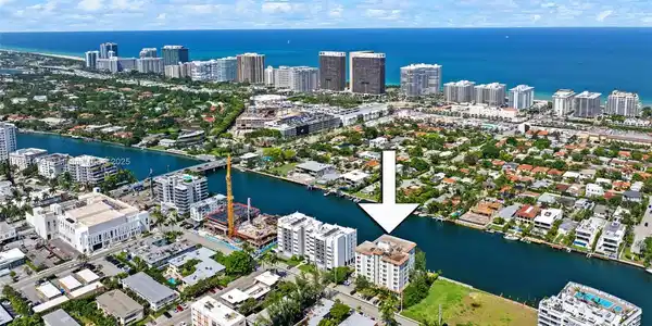 9341 E Bay Harbor Dr