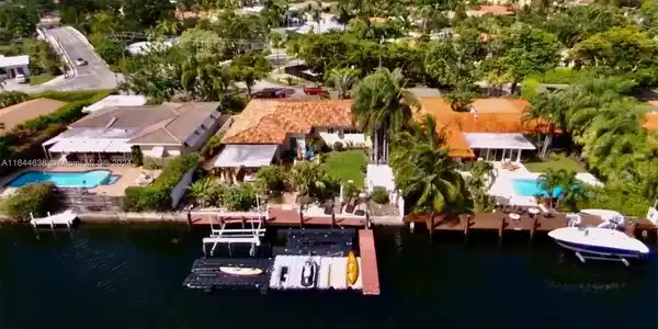 12478 N Bayshore Dr