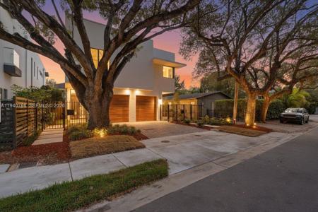 3073 Hibiscus St.