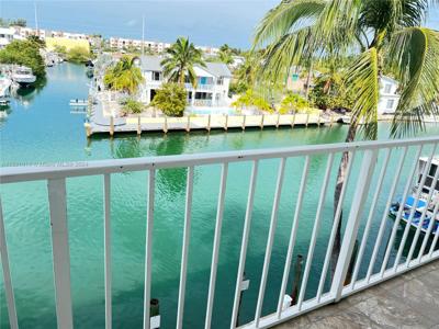 21 Sombrero Blvd
