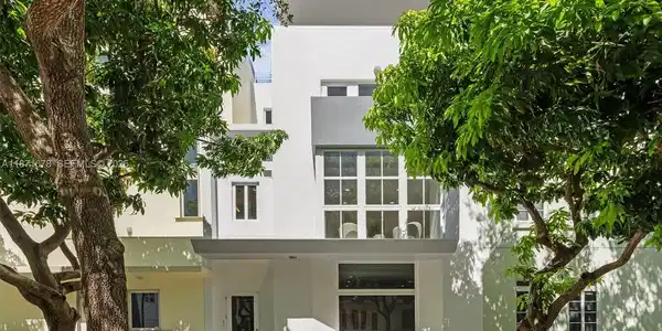 211 Water Way