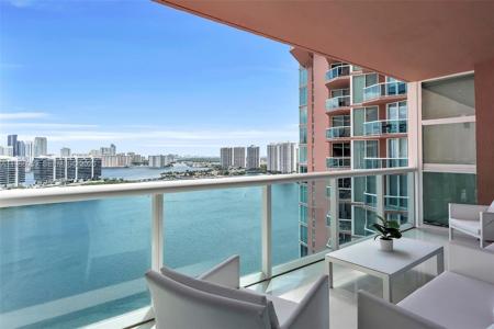 3370 HIDDEN BAY DR