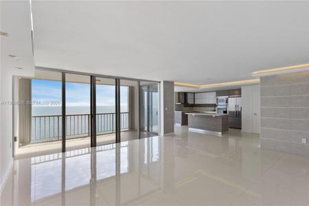 881 Ocean Dr