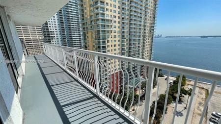 1200 Brickell Bay Dr