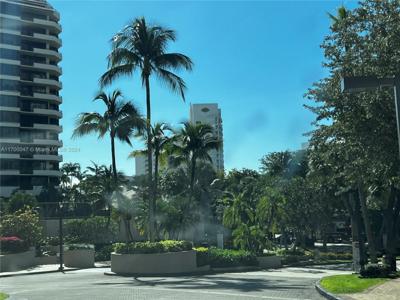 540 Brickell Key Dr