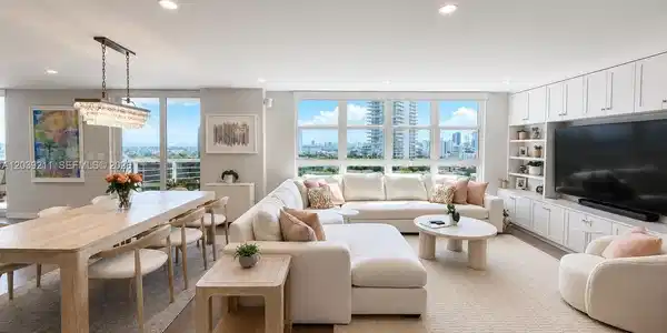 9 Island Ave