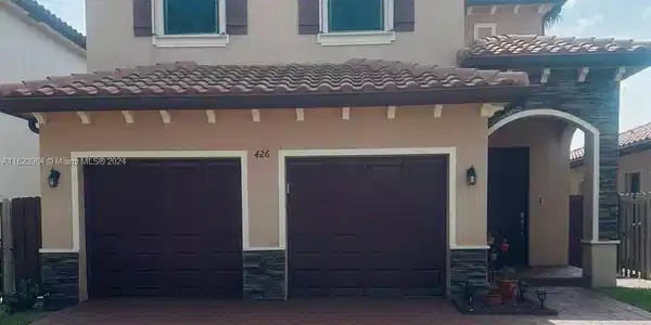 426 SE 33rd Ter
