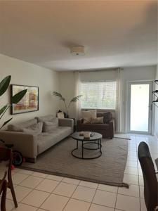 4780 Pine Tree Dr