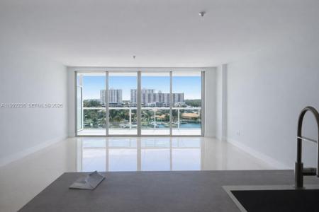 400 Sunny Isles Blvd