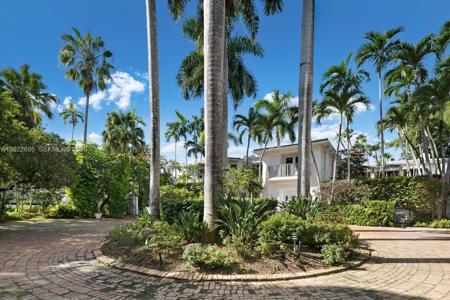 6000 N Bay Rd