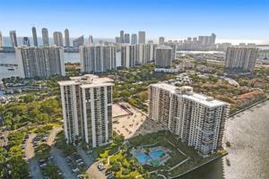 18181 NE 31st Ct Unit 1909