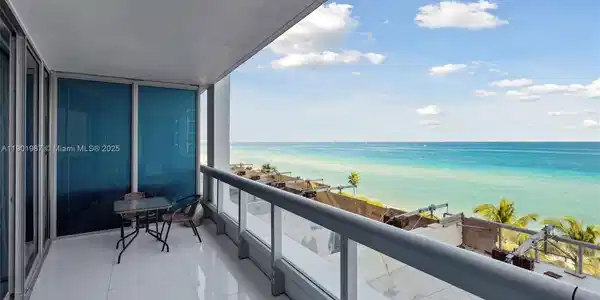 6899 Collins Ave