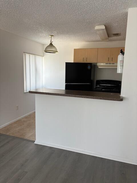 Image 2: kitchen dining