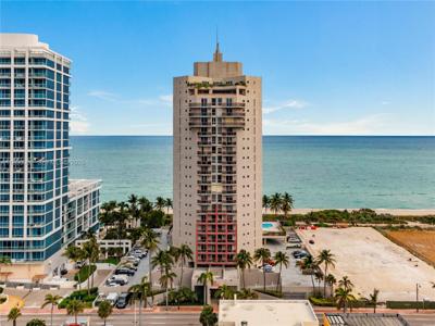 6767 Collins Ave