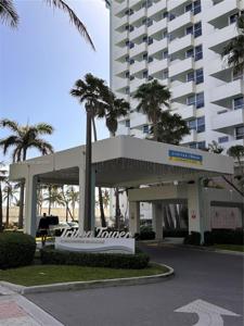 2899 Collins Ave