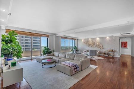251 Crandon Blvd