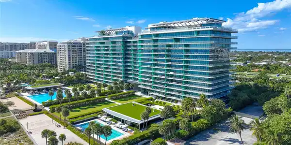 350 E Ocean Dr