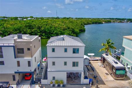 325 Calusa