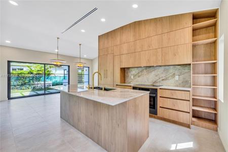 1323 Cleveland Rd