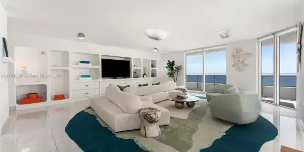 5801 Collins Ave