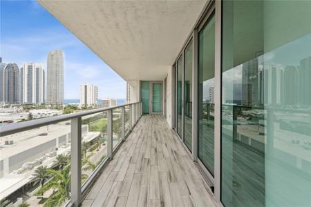 300 Sunny Isles Blvd