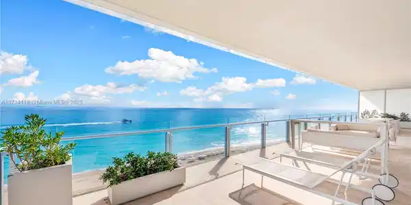 9111 Collins Ave