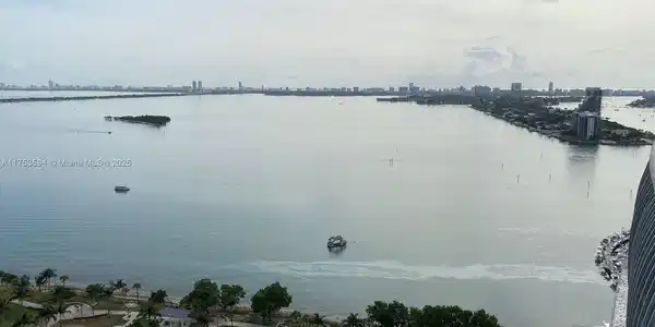 1750 N Bayshore Dr