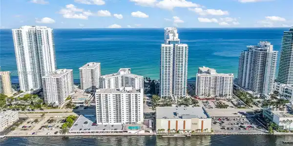 3000 S Ocean Dr