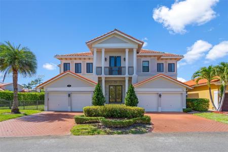 7613 SW 188th Ter
