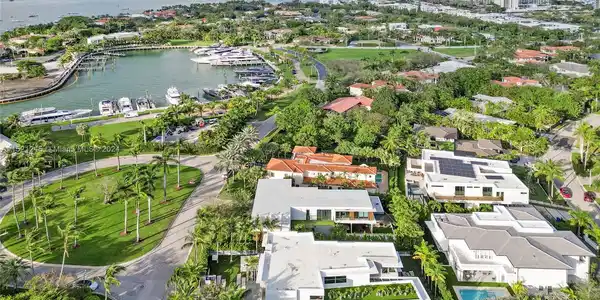 165 Bal Bay Dr