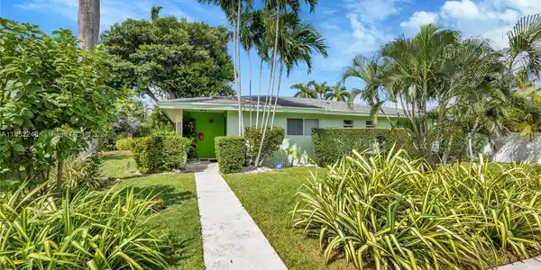 1301 Marseille Dr