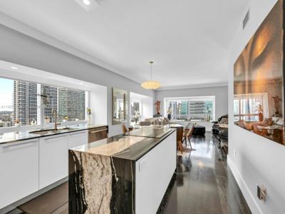 1435 Brickell Ave