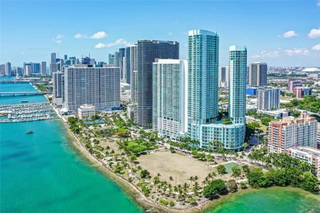 1900 N Bayshore Dr