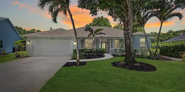 1146 SW Arrowhead