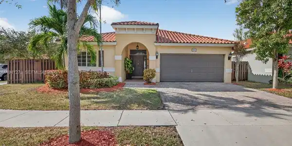 1520 NE 36th Ave