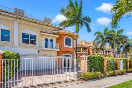 903 NE 17th