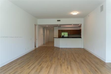 14951 Royal Oaks Ln