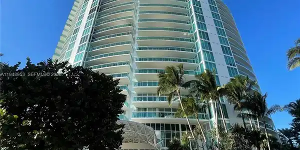 1000 S Pointe Dr