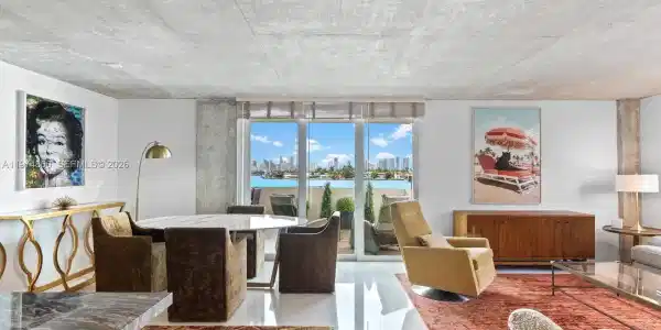 5 Island Ave