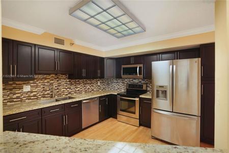 3500 Mystic Pointe Dr