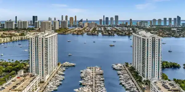 17211 Biscayne Blvd Slip # 105