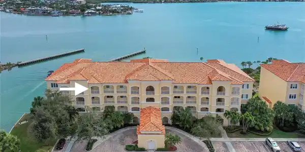 20 Harbour Isle