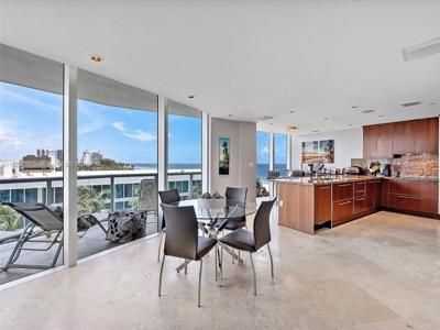 1200 Holiday Dr