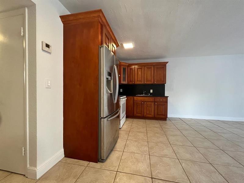 Image 3: Photo 3